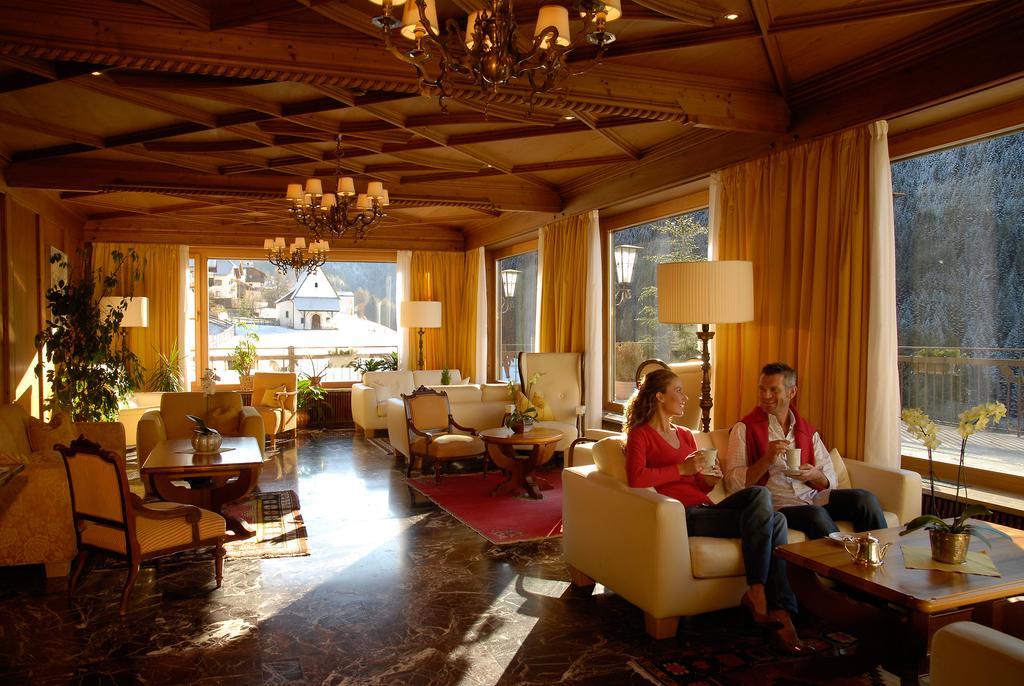 Romantik Hotel Post Welschnofen Interior foto